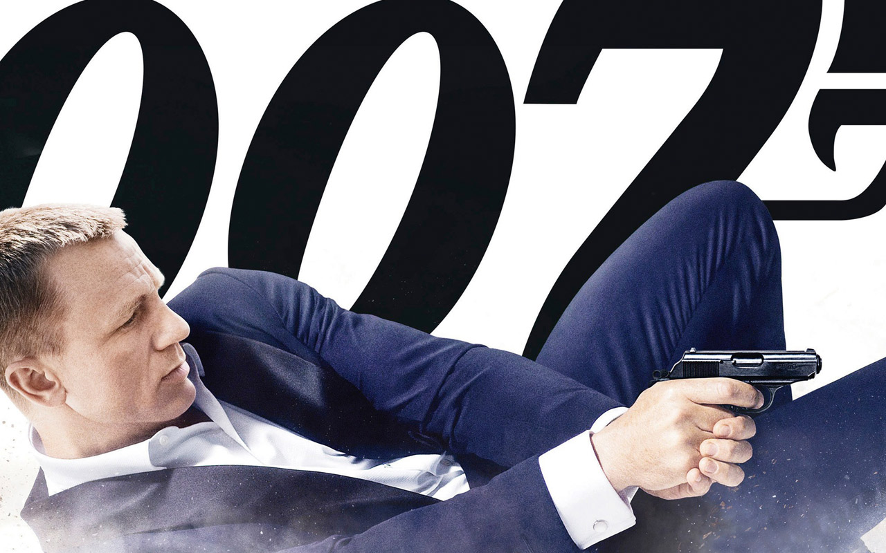 new james bond movie review